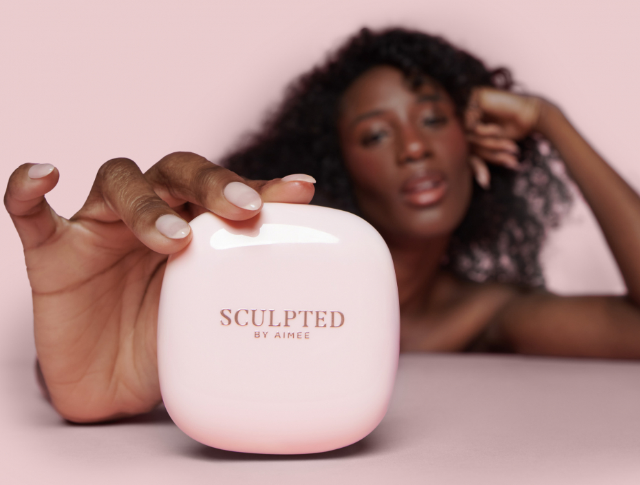 Sculpted by Aimee Cushion 2